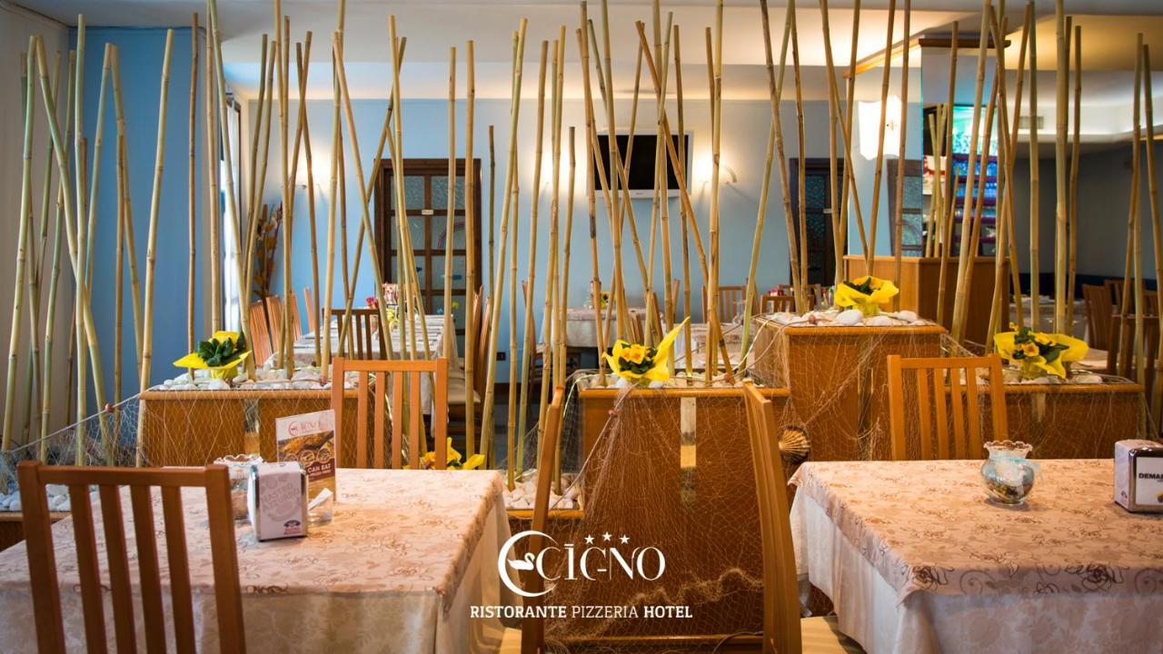 Hotel Ristorante Cigno - Camere And Aparthotel Latisana Buitenkant foto
